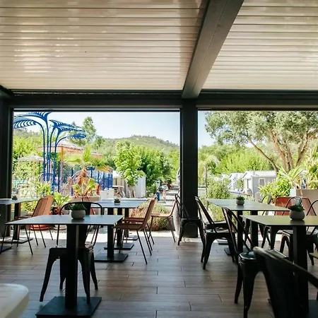 Campingplads Confortable Avec Terrasse - Api-1-52-320 *