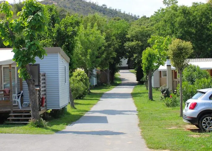 Confortable Avec Terrasse - Api-1-52-320 Campeggio *